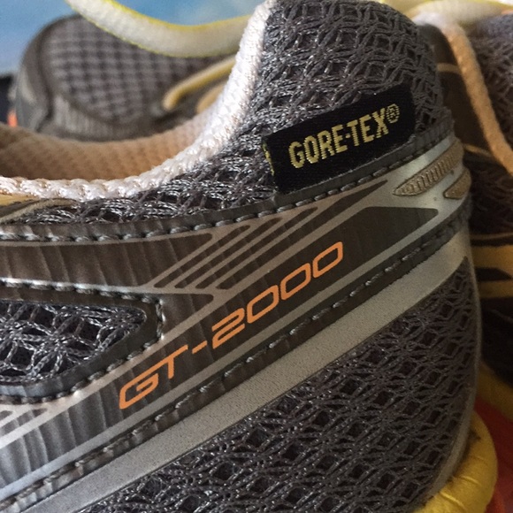 ASICS GT -2000 with Gore-tex - Picture 4 of 7